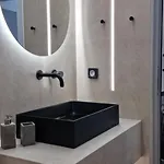 Xenia شقة